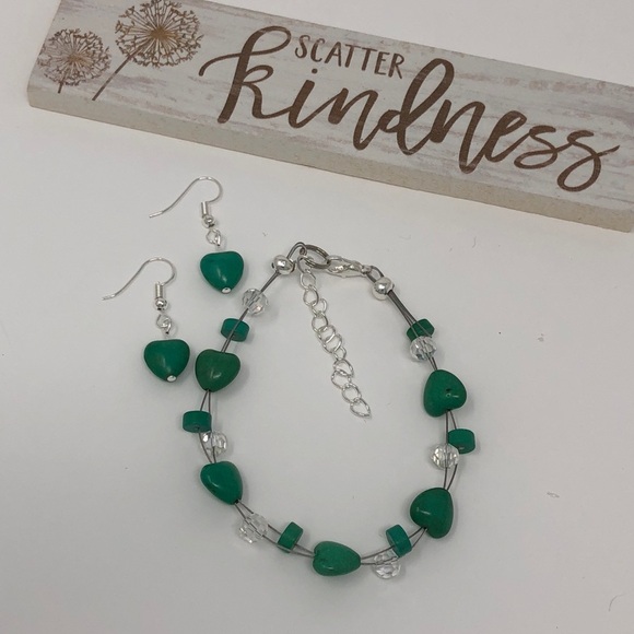 Green Hearts Floating Bracelet & Earring Set - Picture 1 of 1